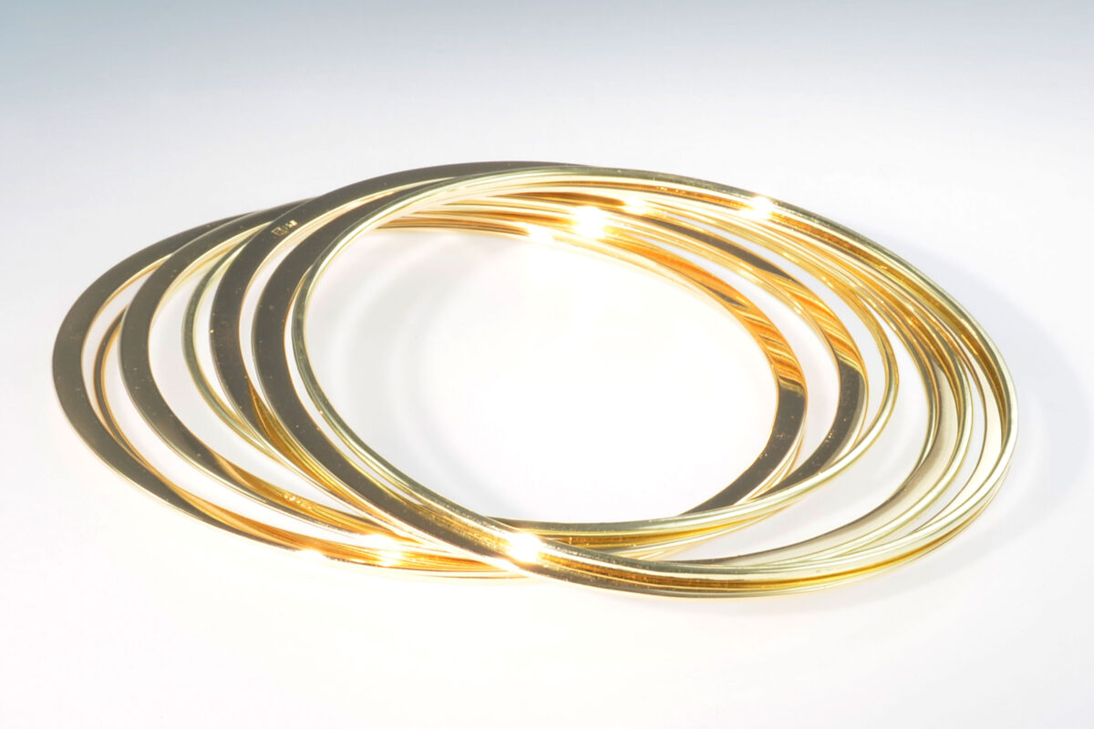 Armreife aus altgold