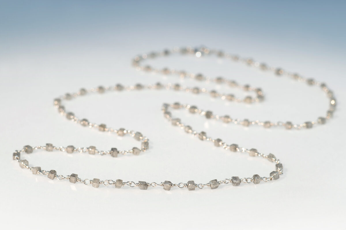 Kette wg diam cubes grau kurz